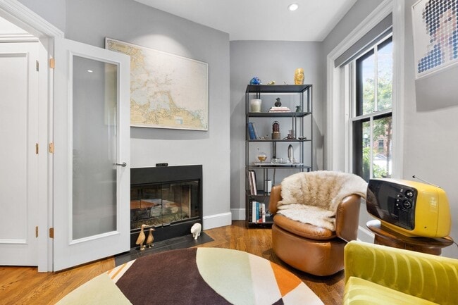 135 W Concord St