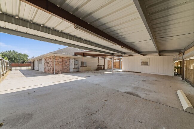 1410 Lexington Blvd