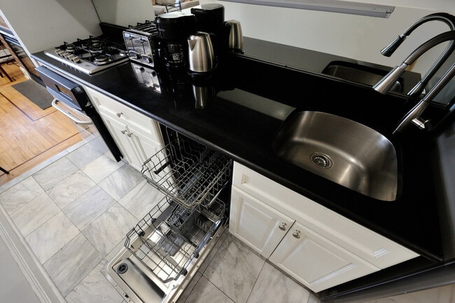 Photo - 692 10th Ave Unit ID1323929P