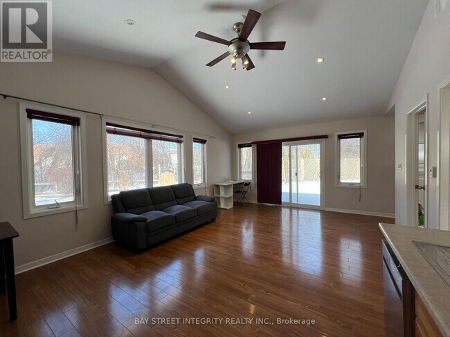 Photo - 1339 Pinegrove Rd