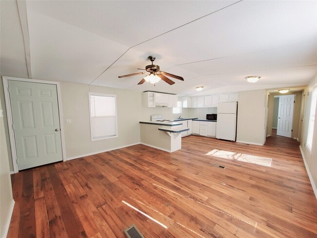 Photo - 401 S Woodson St