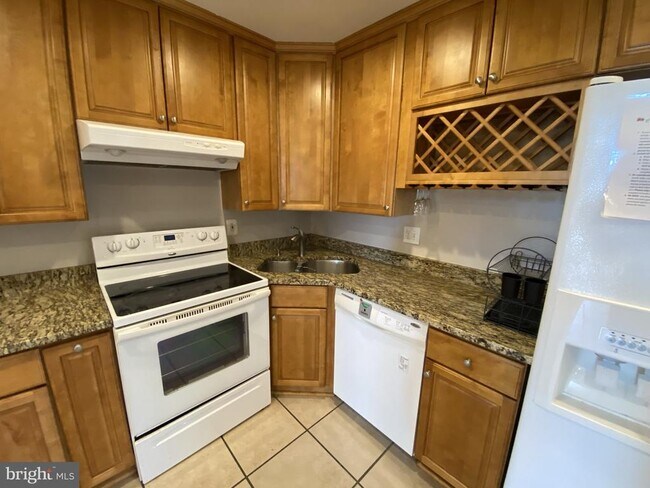 Photo - 1712 12th St S