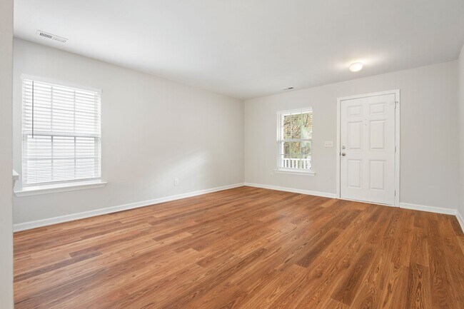 Photo - AVAILABLE NOW! Recently Updated 2-Story Ho...