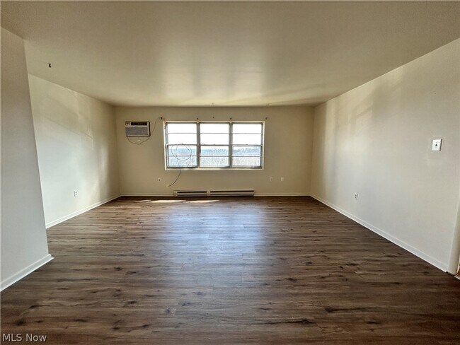 Photo - 407 Colonial Dr Unit 44