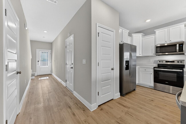Photo - 15 Redbird Lp