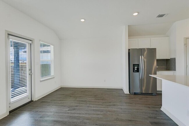 Photo - 115 Sweetwater Crk Ln