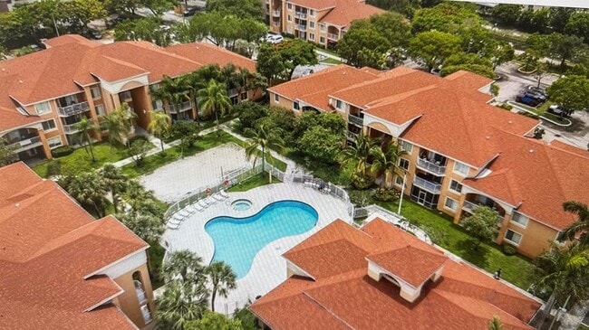 Photo - 6952 SW 39th St Unidad 202