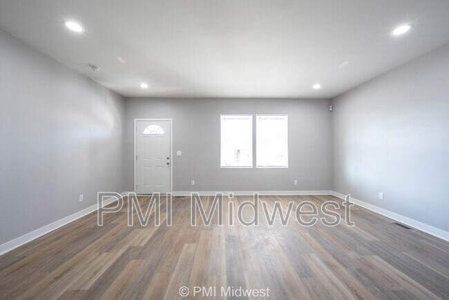 Photo - 1531 N Kealing Ave Unit A