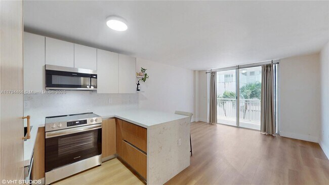 Photo - 1666 West Ave Unit 305