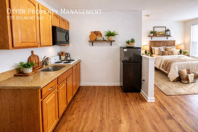 Photo - 939 Belmont Ave Unit 3