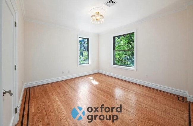 Photo - East 76th Street