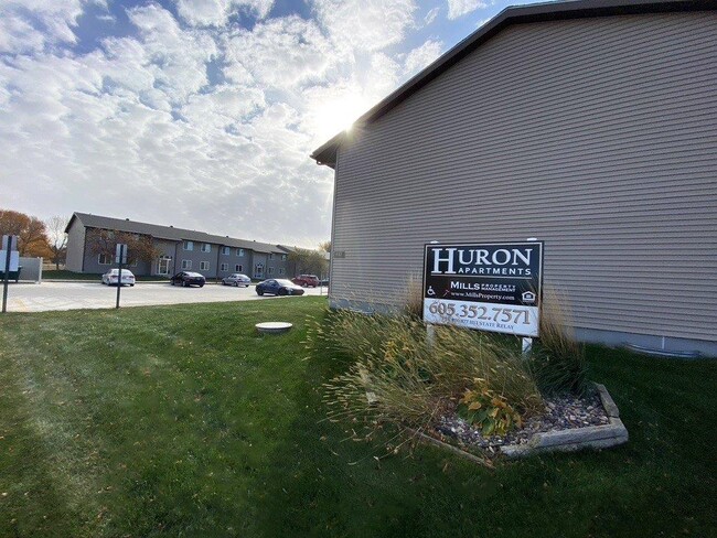 Photo - Huron Apartments