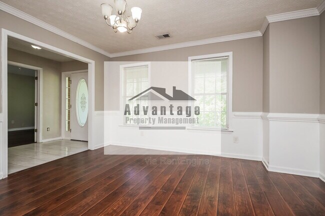 Photo - 503 Sherwin Ct