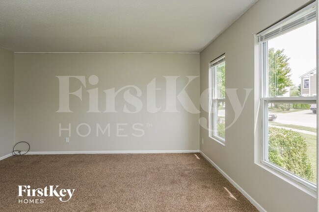 Photo - 831 Olmsted Dr