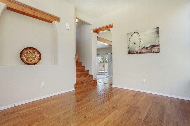 Photo - 6215 Goldfield Pl NE