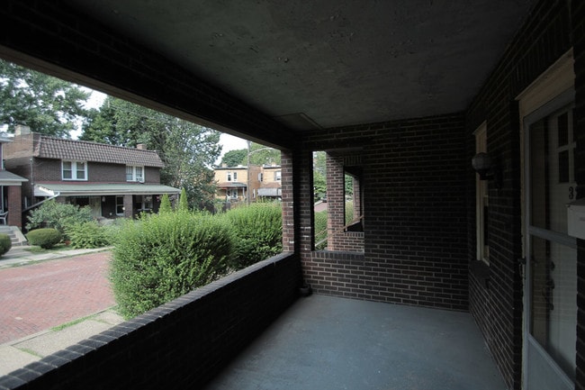 Building Photo - 320 Whitney Ave Unit 320