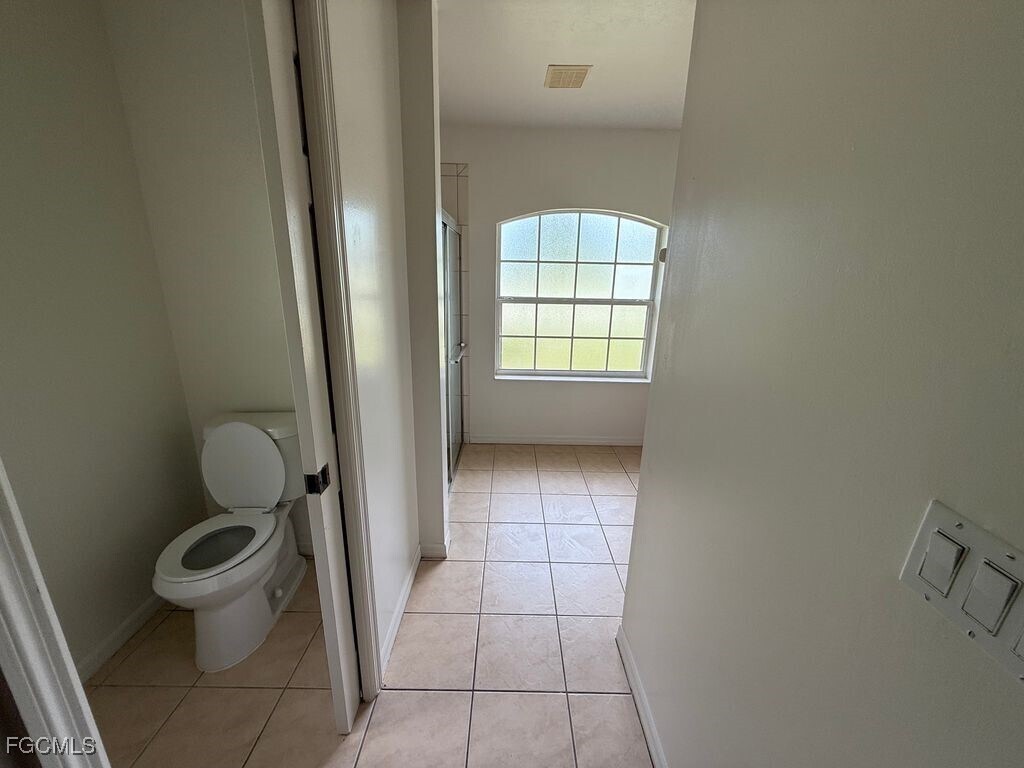 Photo - 1093 Countess Ave