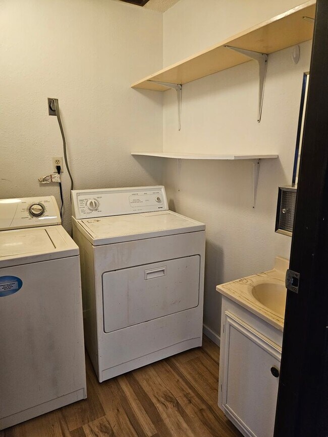 Photo - 2bd 1ba W/Fenced Yard