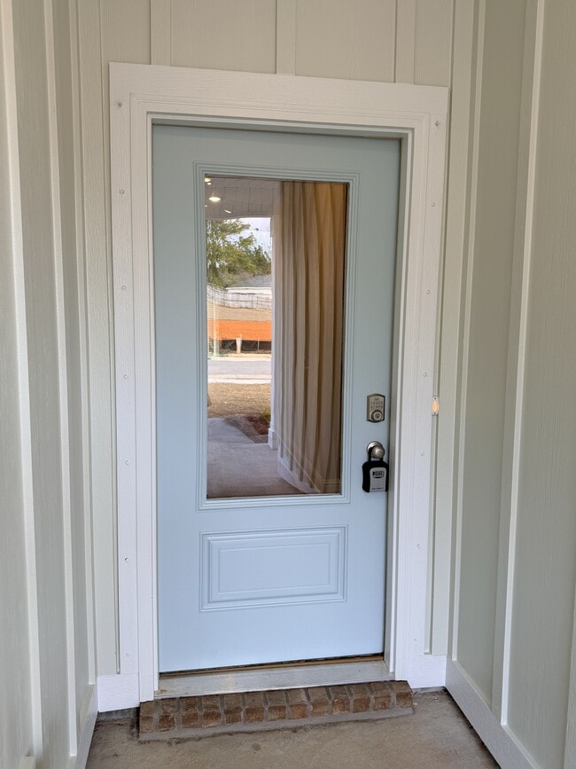 Photo - 7307 Hawkins Mnr