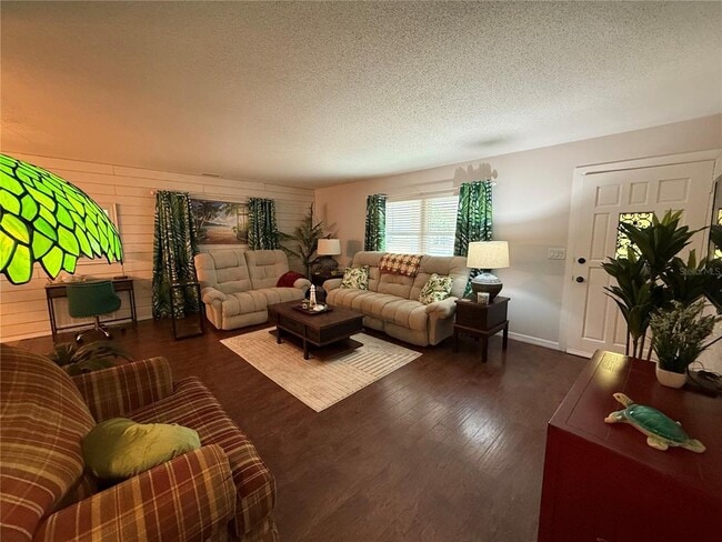 Photo - 205 S Ebb Way