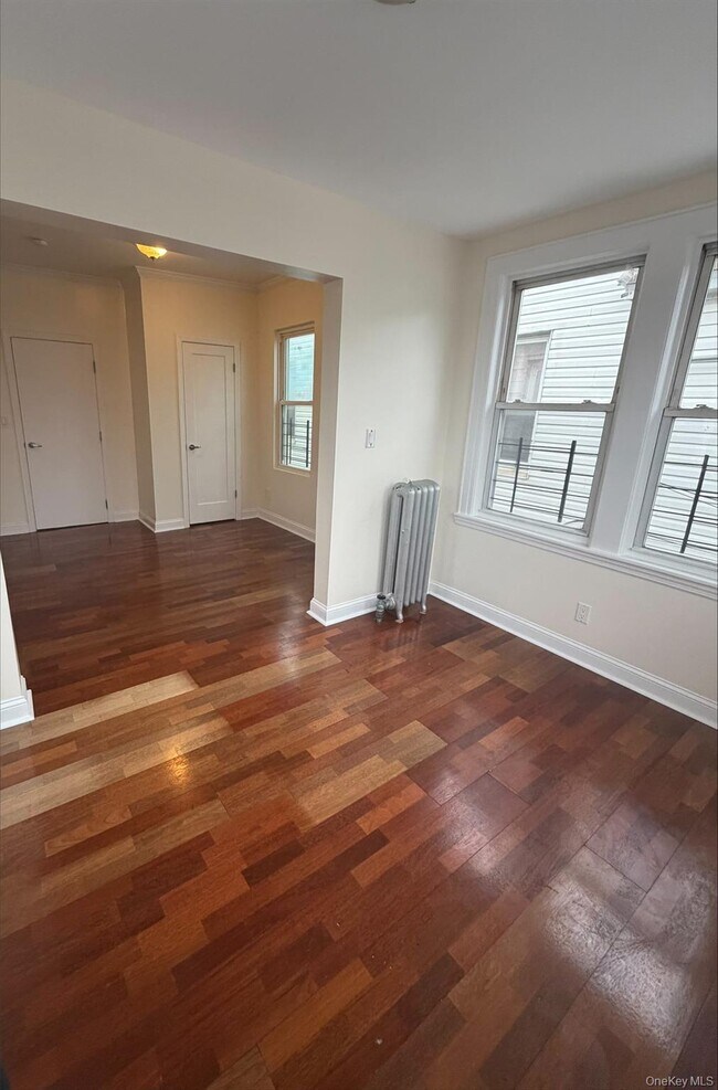 Photo - 93-47 202nd St