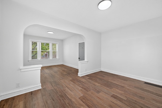 Photo - 5803 S Kings Highway Blvd Unit 1N