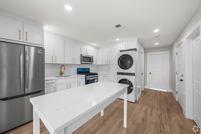 Building Photo - 5 Pavonia Ct Unit 2 Rental