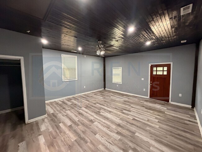 3925 Rosewood Dr Unit A