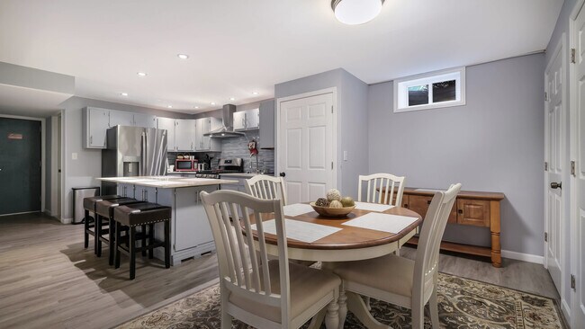 Photo - 321 E Jefferson St Unidad Legion2