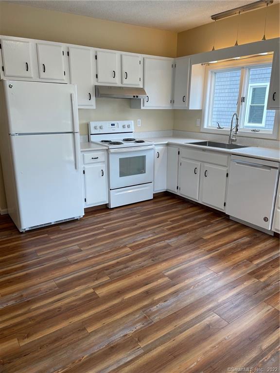 10 Ford Dr Apartment For Rent in Old Saybrook, CT