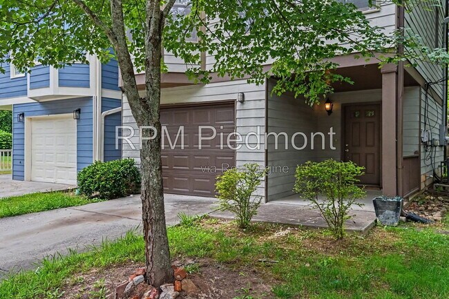 Photo - 740 Prince Pl NW