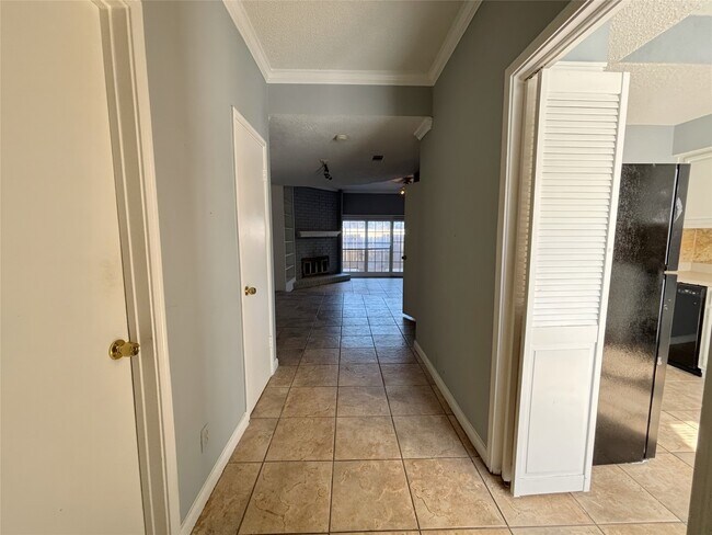 Photo - 7700 Creekbend Dr Unit 37