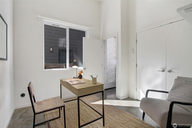 Photo - 2Bd/2Ba Seattle Townhouse