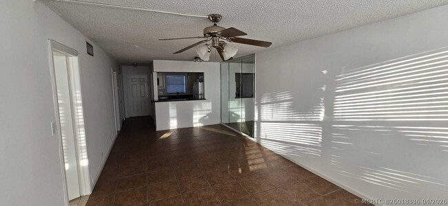 9949 SW Sandalfoot Blvd Unidad 531