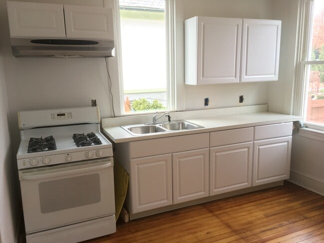 Photo - 2904 Chesley Ave