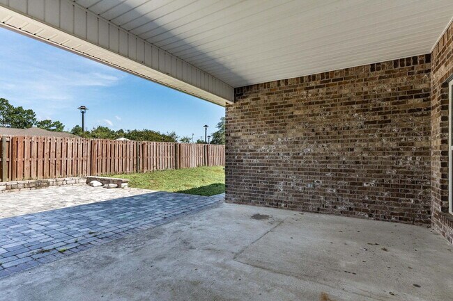 Photo - 303 Merlin Ct