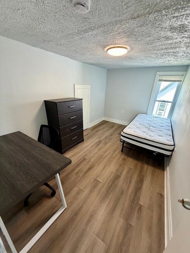 79 St Charles St Unit 79 St Charles Apt 3
