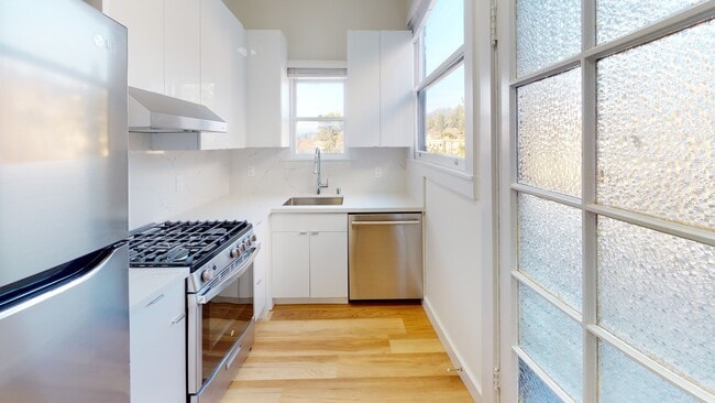 Photo - 1729 Arch Street