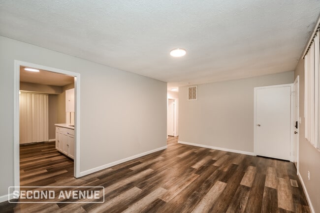 Photo - 2482 W Kemper Rd