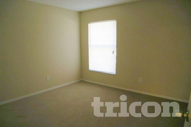 Photo - 2680 Chatham Cir