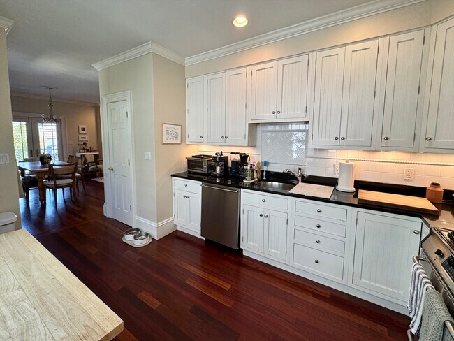 Photo - 51 Upland Rd