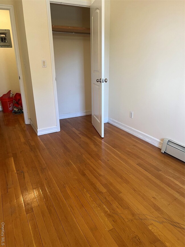 Photo - 25-65 23rd St