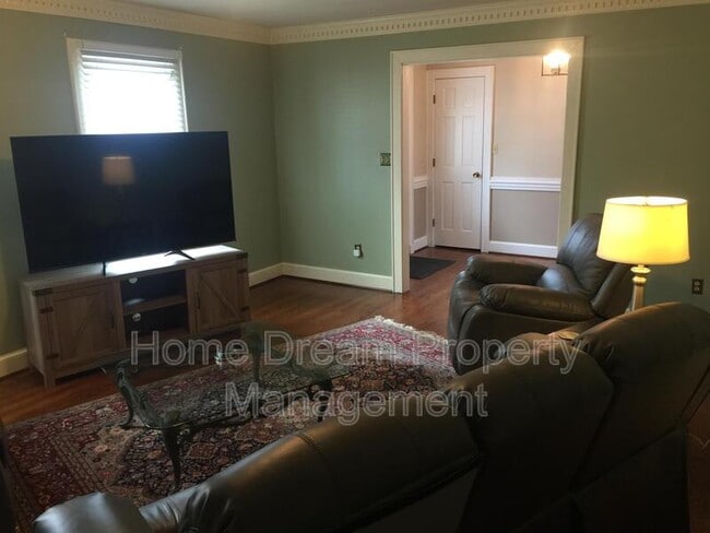 Photo - 842 Spring Valley Dr