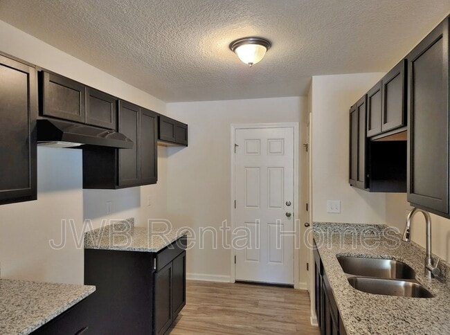 Photo - 8015 Mattox Ave