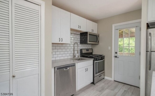 Photo - 83 Chestnut St