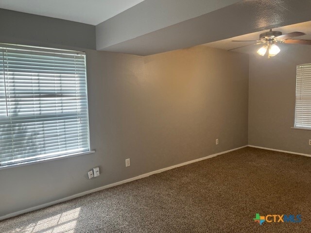Building Photo - 1306 Carnation Ln