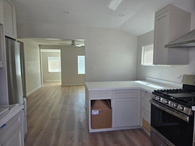 Photo - 4062 Ingalls St
