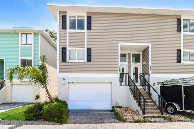 Photo - Tropical Dunedin Rental