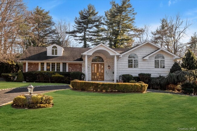 200 Hummingbird Dr