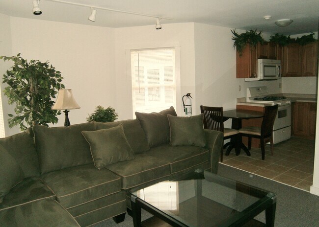 103 Highland Pl Unit 4